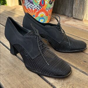 Amalfi (7.5 B) Elegant Italian Black Mesh Oxford Square Toe Lace Up Heels